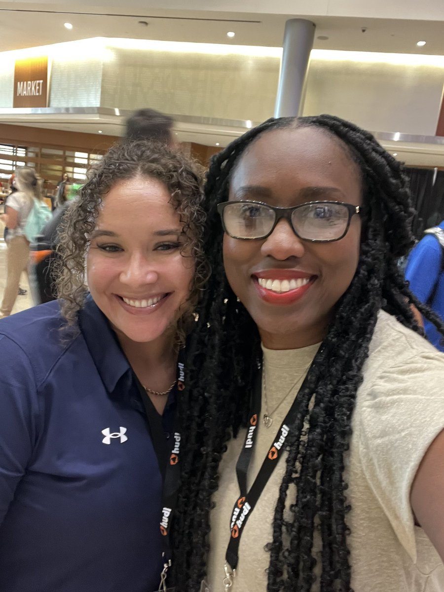 Dr_CNKiser's tweet image. Day 1 of @THSCAcoaches = hours of learning and faux family reunions 😄. Plus I got to see my mentee and visit with her in person again. 🙌🏾