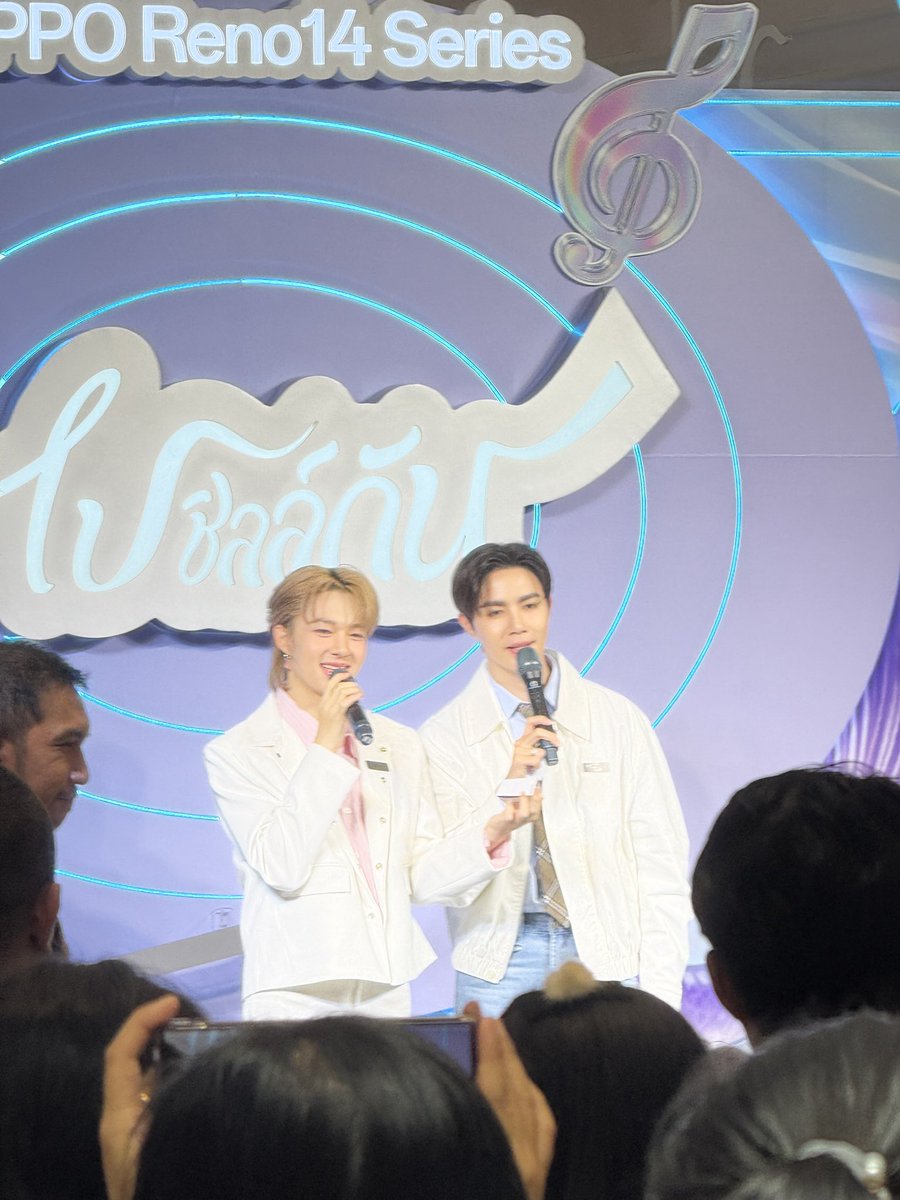 Atchsing1's tweet image. แอบไปหาเด็กๆมาท่ีบางปิ
#ZeeNuNew