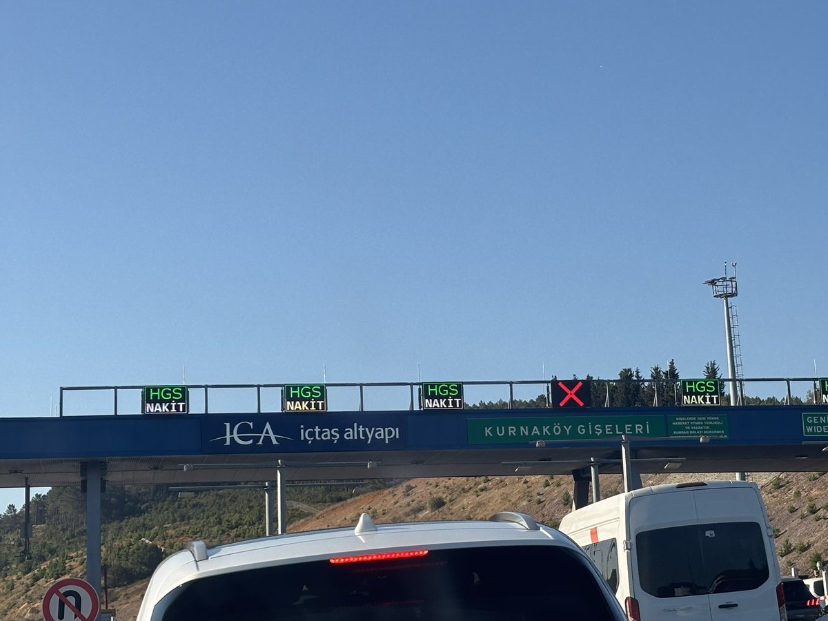 Kuzey Marmara Otoyolunda tüm gişeleri nakit yapmak hangi gerizekalının fikri acaba?