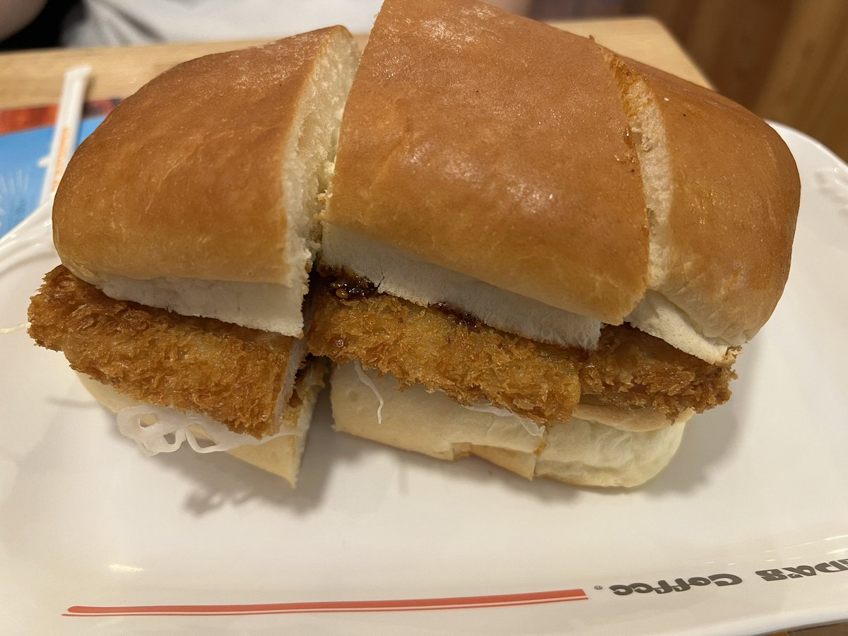 debusro's tweet photo. ヴヴヴの6でもしっかり休憩します🐤 https://t.co/JMXXFT1gMI
