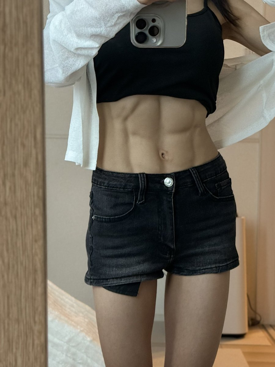 これ無修正のガチのバキバキ腹筋