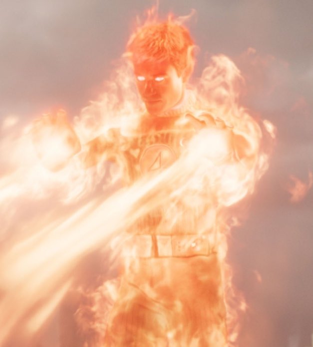 Kevin Feige affirme qu'une équipe entre Spider-Man et la Torche humaine dans le MCU est tout à fait possible.

« C'est l'une des relations clés des comics, et nous n'avons jamais réussi à nous en approcher autant auparavant... C'est désormais possible. »