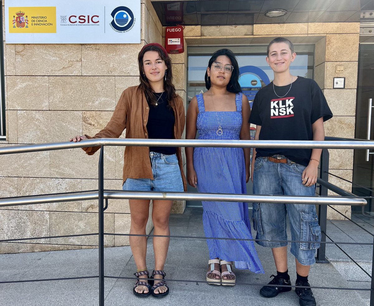 Las jóvenes biólogas Paula, María Sandra y Anna comienzan su primera experiencia profesional en el #IEO gracias al Programa de Empleo Juvenil del Fondo Social Europeo +.

Trabajarán con <a href="/MA_Torres_Leal/">Marián Torres</a> y <a href="/Elisanluc/">Lupa Sinestris (Eli Muñoz)</a> en ecología marina. 

🙂BIENVENIDAS al <a href="/IEOoceanografia/">Instituto Español de Oceanografía (IEO-CSIC)</a> de Cádiz