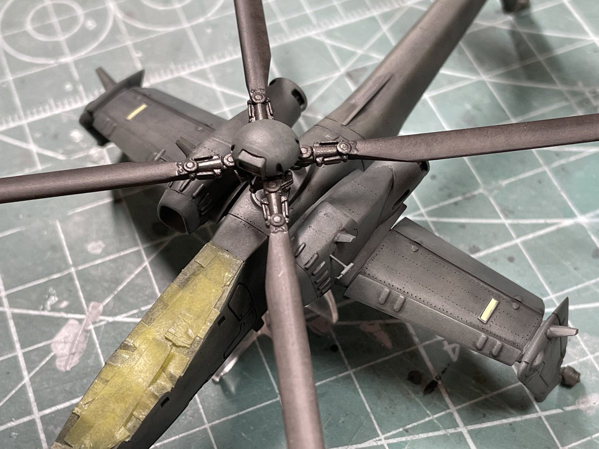 wizard03_765's tweet image. 1/144 AFH-02B ヘルハウンド
全パーツ塗装&ウェザリング完了。
で、仮組。
カッコイイ(^^)
あとは苦手なデカール貼りだなぁ…
#パトレイバー
#パト2