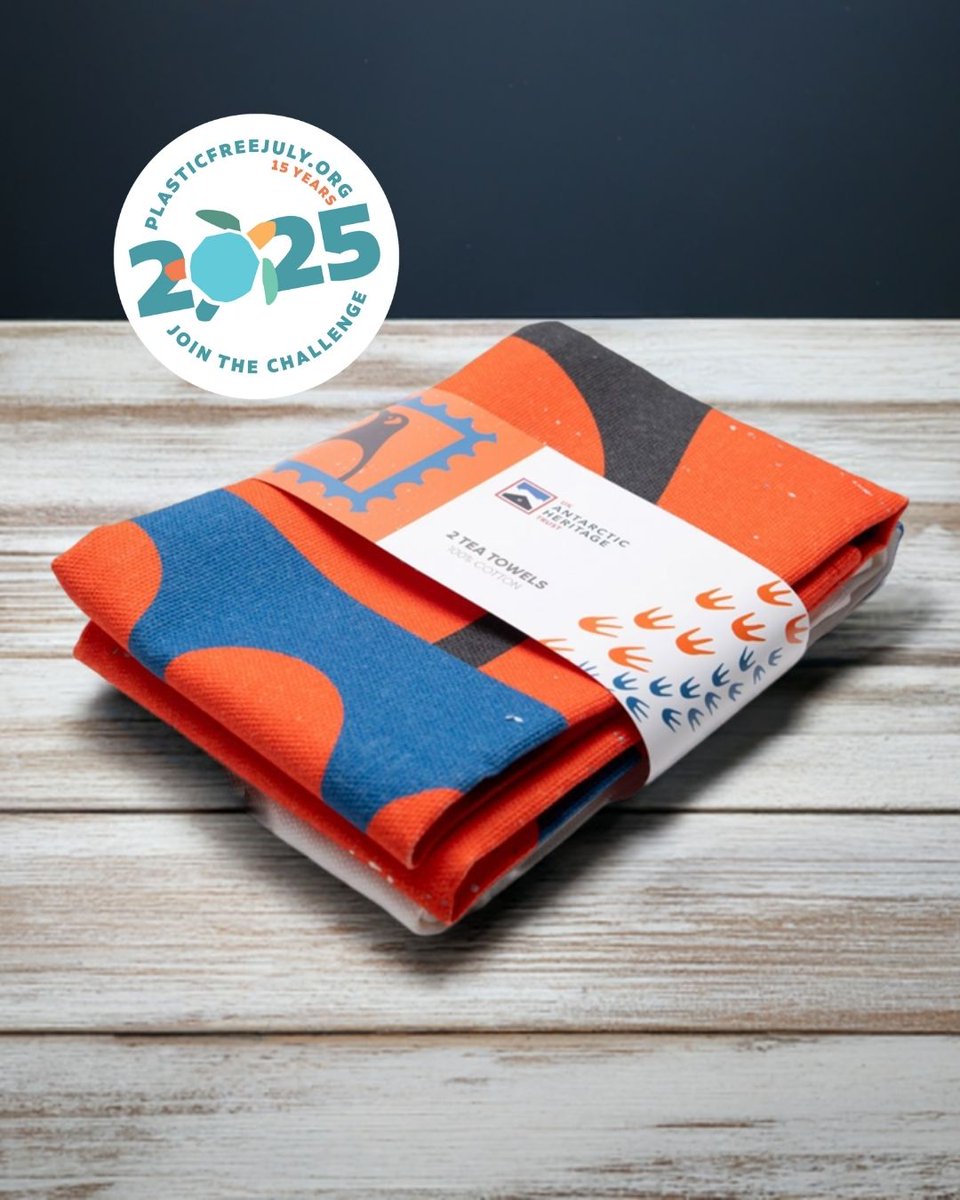AntarcticHT's tweet image. For #PlasticFreeJuly, we're sharing some of our favourite plastic-free products. From Antarctic-themed clothing to penguin-patterned homeware, our merchandise is 99% free from plastic! ♻️ 🇦🇶

🛍️ Shop plastic-free: shop.ukaht.org