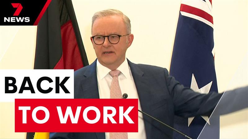 7NewsSydney's tweet image. The federal election may seem like a distant memory, but our politicians are finally getting back to work. They return to Canberra with two very different party rooms, Labor's bursting at the seams, the coalition's looking thin. youtu.be/8UHC8OPTWYc #7NEWS