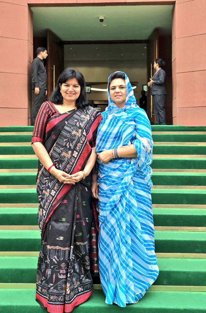 AprajitaSarangi's tweet image. At the doorstep of Parliament House ( Makar Dwar ) on the first day of the Monsoon Session today..
With Madam @BjpMahimakumari , Hon'ble MP, Rajsamand, Rajasthan - my dear friend.
@PMOIndia