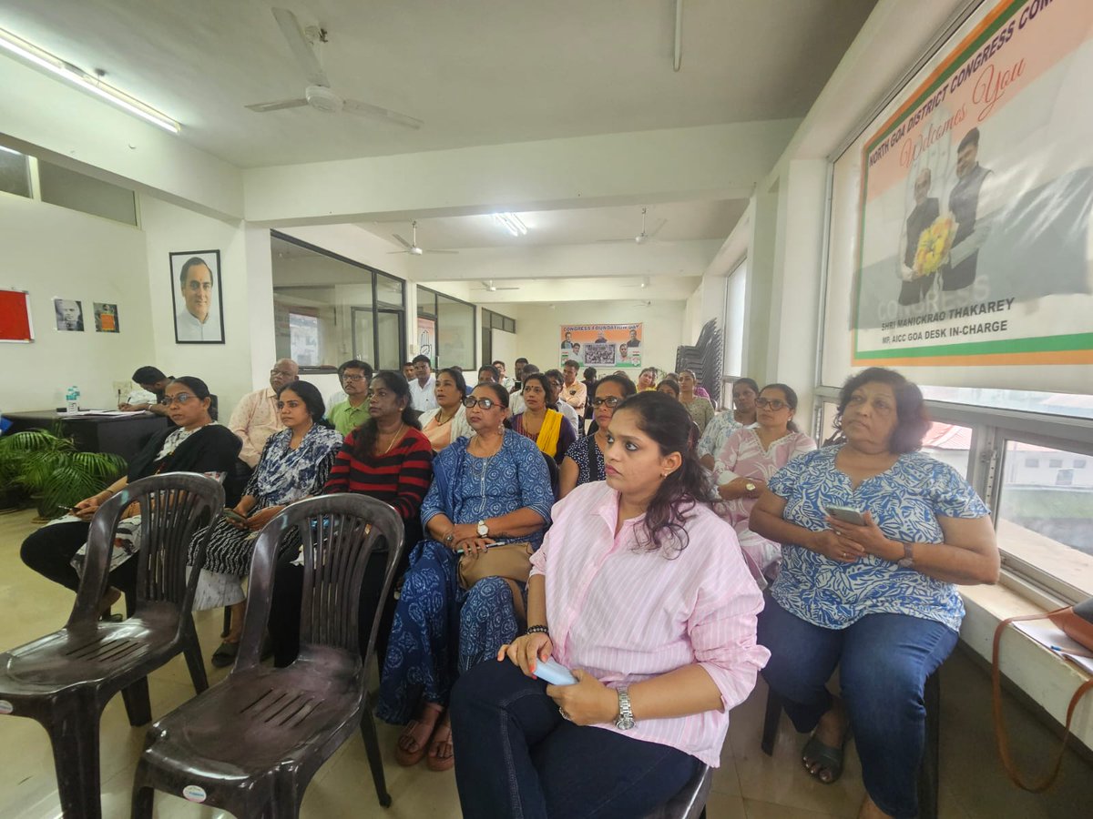 PratikshaKhalap's tweet image. Attended the Social Media Training Programme organised at the North Goa District Congress Office.

An insightful session focused on strengthening our digital communication and enhancing our organisational outreach.

#SocialMediaTraining #GoaCongress #DigitalEngagement