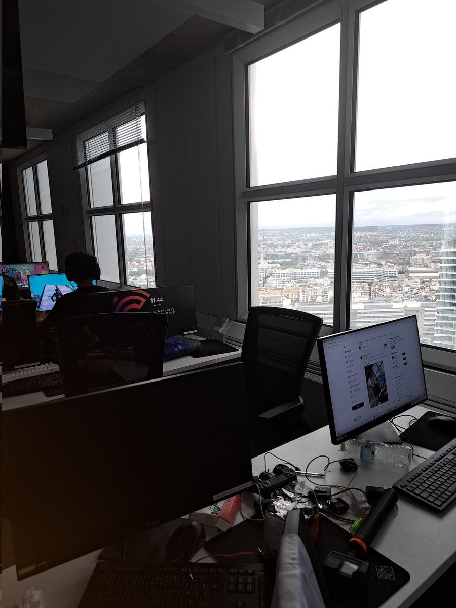 Bootcamp TS4 DAY 4 

La vue sur Paris est incroyable 😍