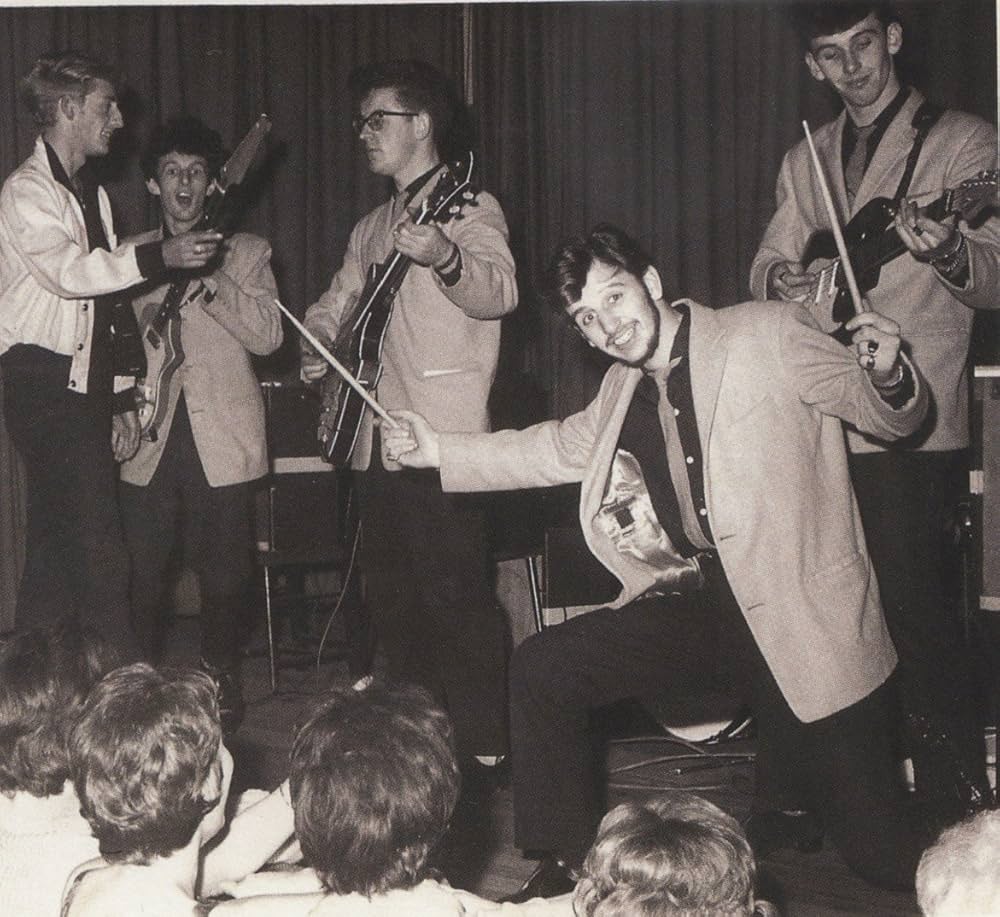 ProyectoBrit2's tweet image. Arrancamos la semana con los 60s...
Rory Storm And The Hurricanes🏴
Rip It Up (1960)
-Rock and Roll
-Tema de su único Album en vivo "Live At The Jive Hive" de 1960 pero publicado en el 2012
youtu.be/XLDR5hW-yMY?si…