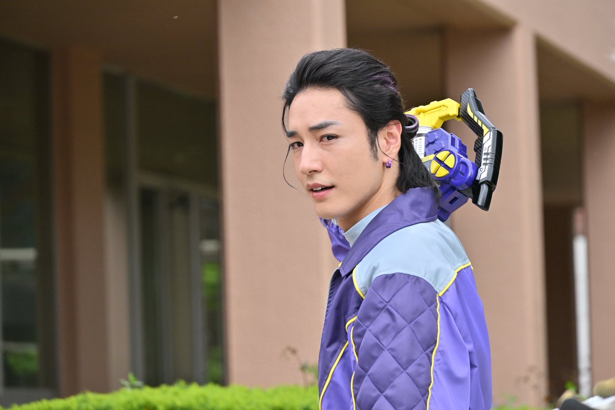BoonBoom_toei's tweet image. 今日は #焔先斗 の誕生日ブン💜
7月21日は〇〇オブギャラクシーの公開日から拝借してたり…🛞
そして『始末屋オブギャラクシー』も大好評配信中🏁
先斗の始末屋としての仕事が観られるブンよ🔥
これからも大也たちのいない地球をよろしくブ〜ン🏎💨
#先斗生誕祭
#始末屋oG
lp.tokusatsu-fc.jp/share/content/…