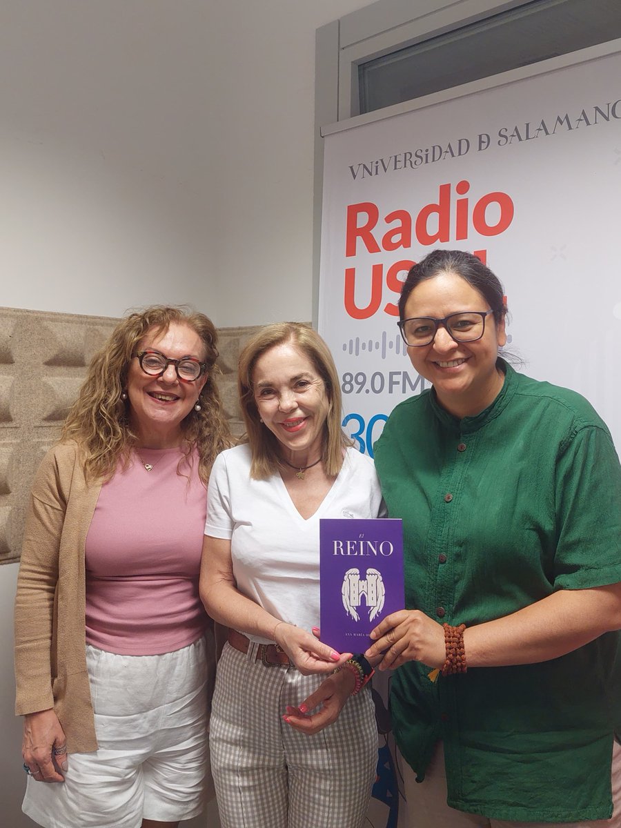 Radio USAL (@radiousal) on Twitter photo Excelente entrevista de Claudia Vaca a la poeta Ana María Hurtado. Hoy en <a href="/RadioUSAL/">Radio USAL</a>
#PoesíaContemporánea #Ecoliteratura #AnaMaríaHurtado #ClaudiaVaca #ElReino
radio.usal.es/entrevista-con… Excelente entrevista de Claudia Vaca a la poeta Ana María Hurtado. Hoy en <a href="/RadioUSAL/">Radio USAL</a>
#PoesíaContemporánea #Ecoliteratura #AnaMaríaHurtado #ClaudiaVaca #ElReino
radio.usal.es/entrevista-con…