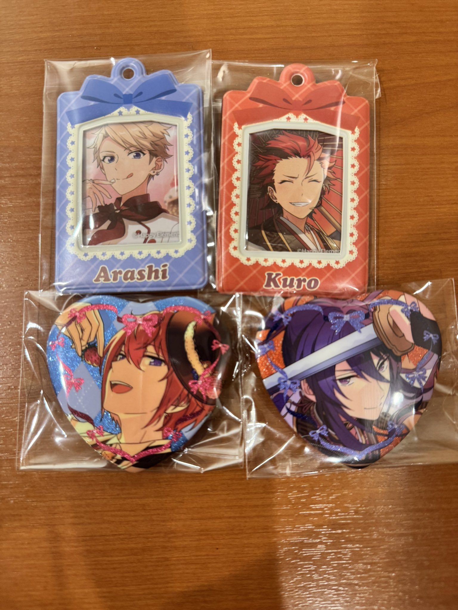 あんスタ ラメキラハートカンバッジ Knights（あんスタ ラメキラ