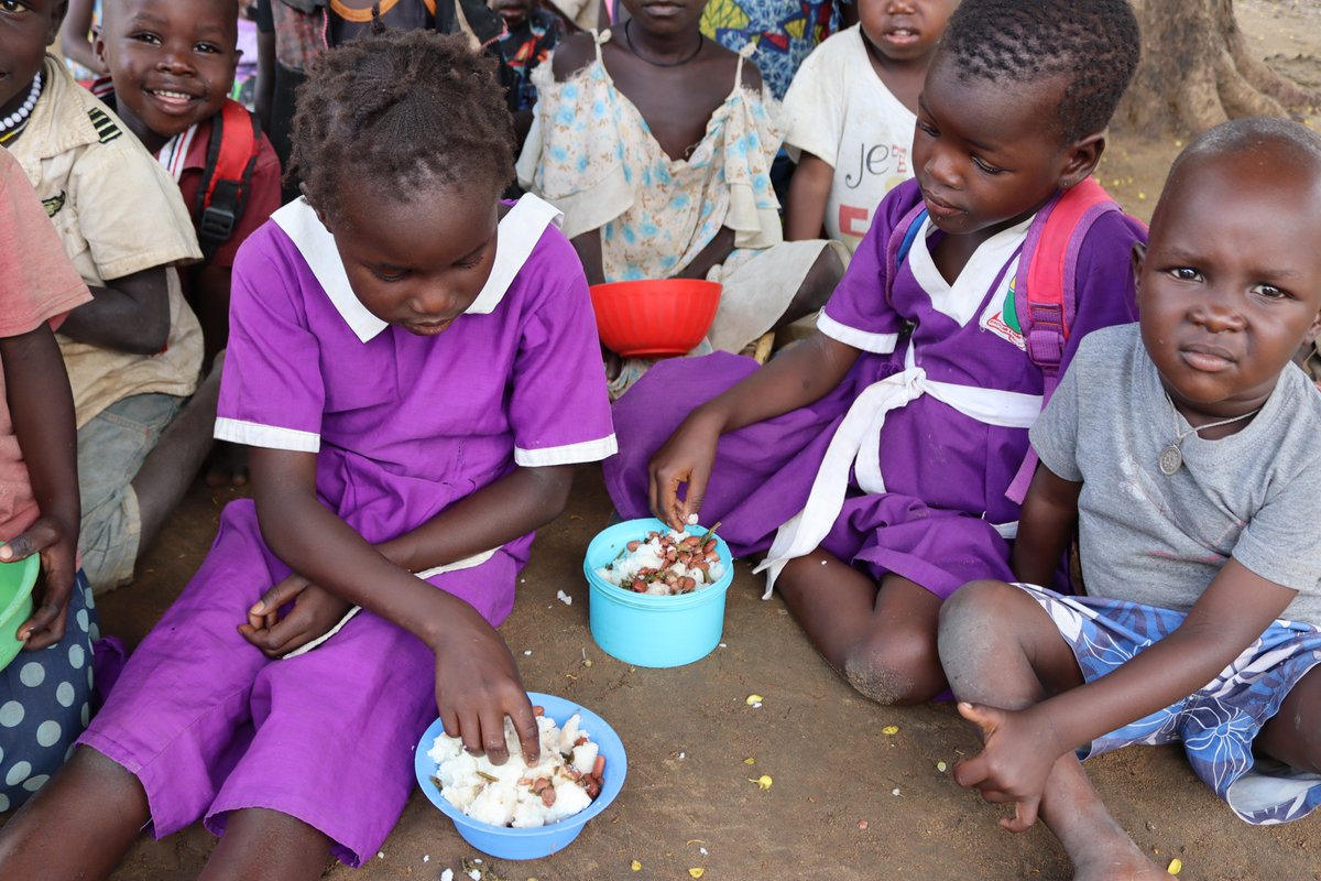 WindleUganda's tweet image. A hot meal at school can be the difference between dropping out and dreaming big.
That’s why together with @ConvoyofHope, we're investing in food as fuel for education. When children eat well, they stay in school, focus in class, and perform better. #FoodForEducation