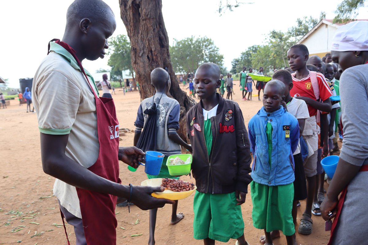WindleUganda's tweet image. A hot meal at school can be the difference between dropping out and dreaming big.
That’s why together with @ConvoyofHope, we're investing in food as fuel for education. When children eat well, they stay in school, focus in class, and perform better. #FoodForEducation