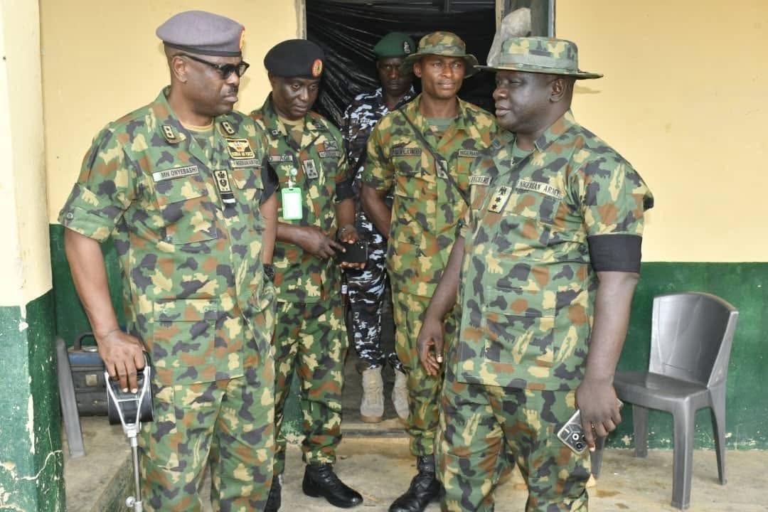 Security_Affair's tweet image. STRENGTHENING MILITARY OPERATIONS: DHQ ASSESSMENT TEAM VISITS OPERATION SAFE HAVEN IN JOS

As part of efforts to strengthen military operations in the country, the Defence Headquarters Assessment Team has visited Operation SAFE HAVEN (OPSH) Joint Operations Area to access the…