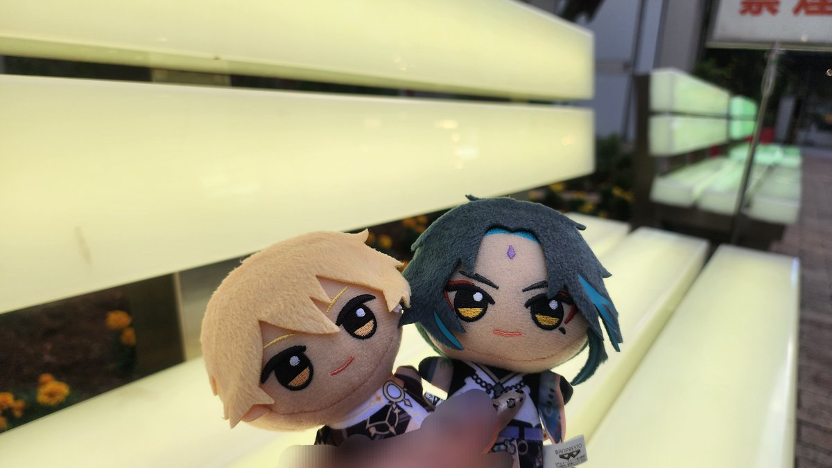 FXXKER_x_'s tweet image. ぬいぐるみ持つの下手すぎる
