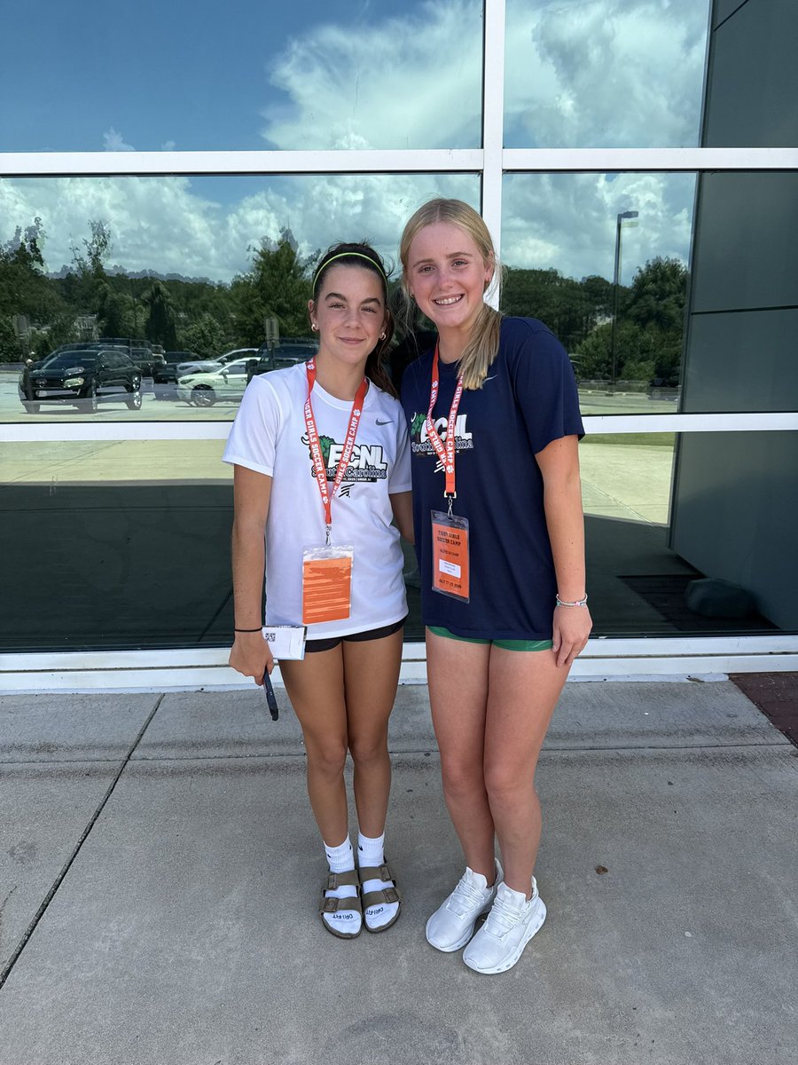 Avery_Stevens1's tweet image. So thankful for the opportunity to play at the @clemsonwsoccer ID Camp this week. I learned so much from the coaching staff and players. Thank you to the Clemson coaches along with all of the other schools that were there for watching us. Go Tigers!!🐅