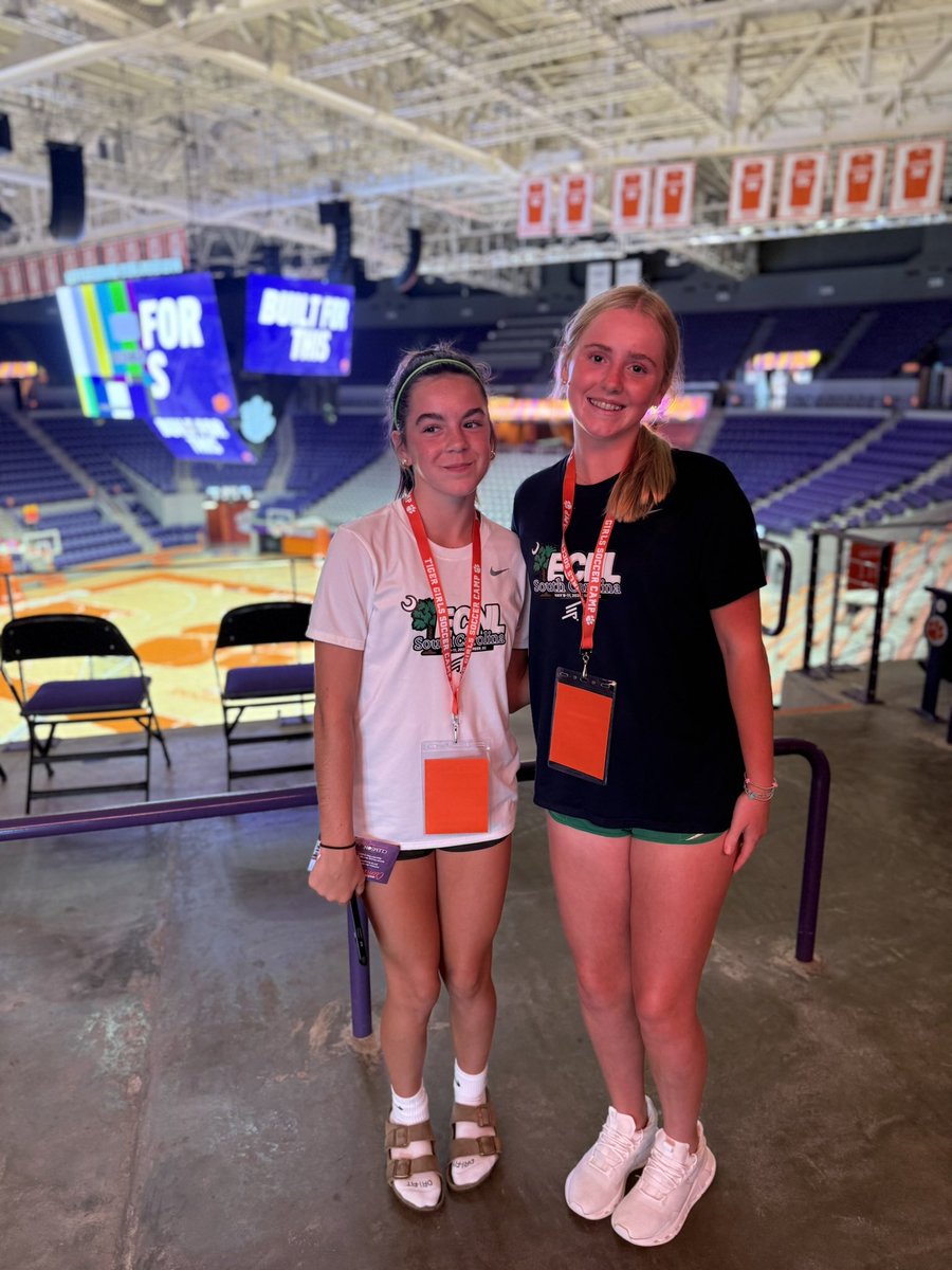 Avery_Stevens1's tweet image. So thankful for the opportunity to play at the @clemsonwsoccer ID Camp this week. I learned so much from the coaching staff and players. Thank you to the Clemson coaches along with all of the other schools that were there for watching us. Go Tigers!!🐅