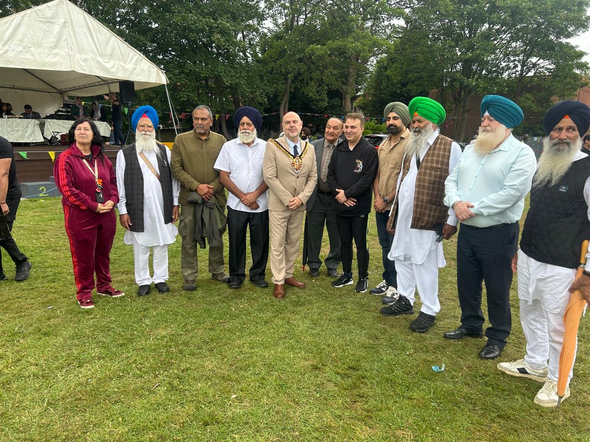 WolvesMayor's tweet image. It was great to celebrate the incredible legacy of Guru Nanak Satsang Gurdwara and Wolverhampton Wrestling Club. From nurturing world-class athletes to promoting unity and cultural pride, their contribution to Wolverhampton is truly inspiring. Congratulations to all involved.
