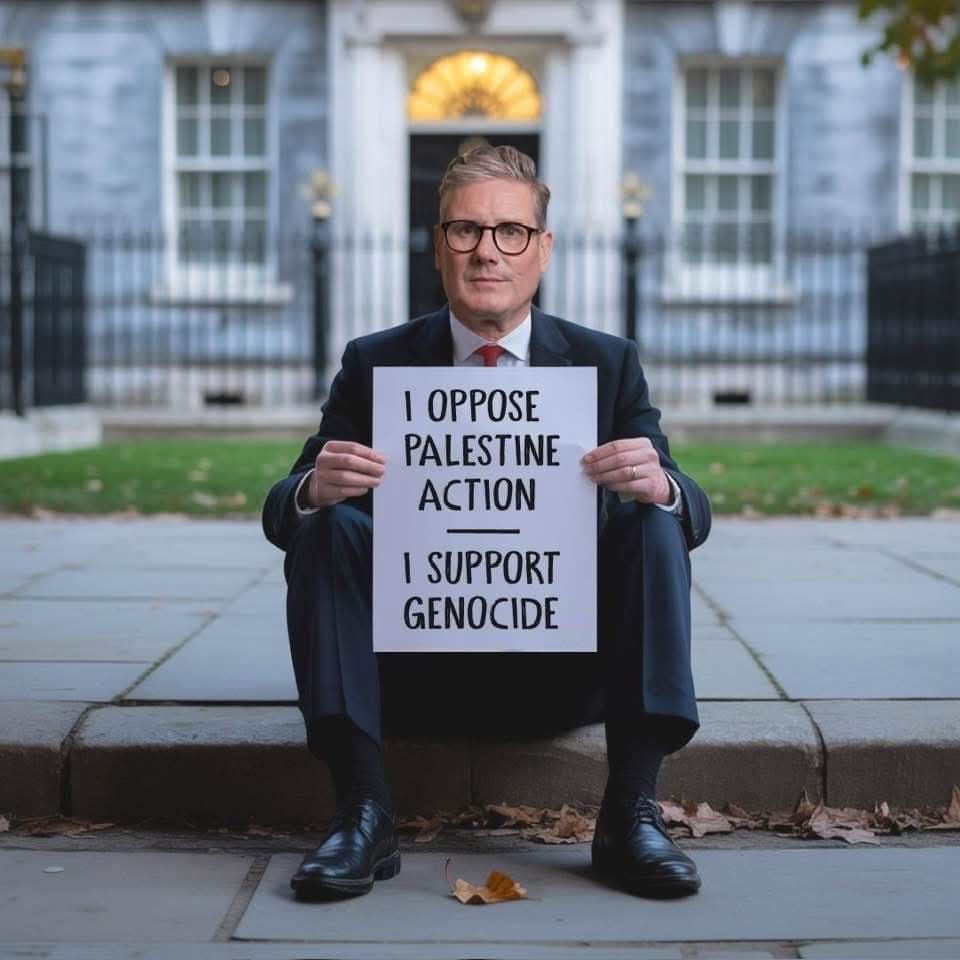 DurrutiRiot's tweet image. Remember, he's not just supporting it. He's sending the weapons. He's doing it.