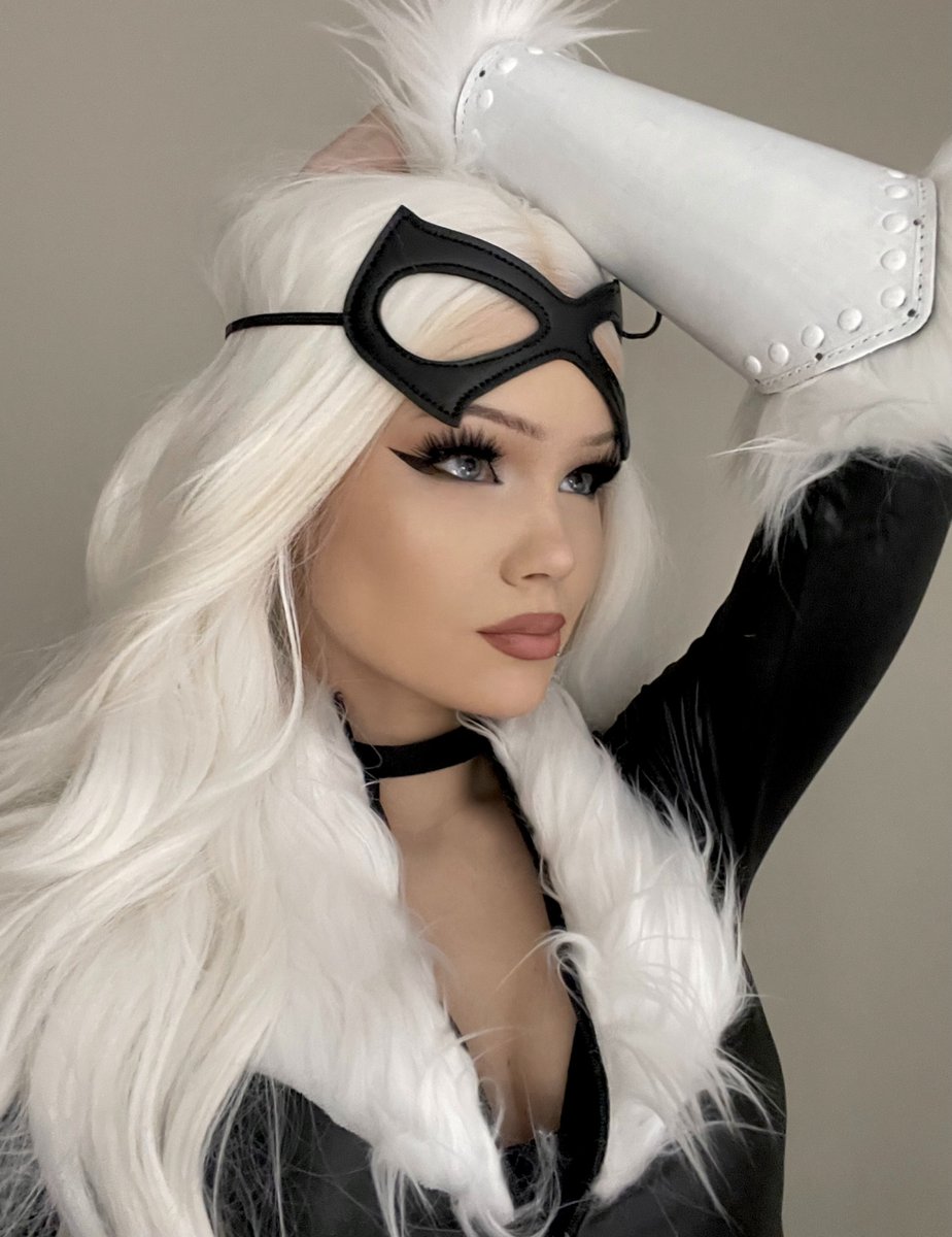 KyleeCarterrr's tweet image. Black Cat 🖤 - twitch.tv/justfoxii