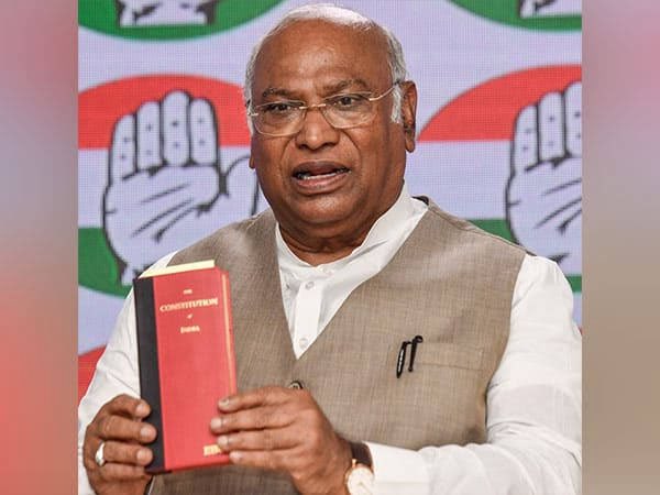 gadwalvijayainc's tweet image. Wishing a joyous and prosperous birthday to our AICC President and Leader of Opposition in Rajya Sabha, Shri Mallikarjun Kharge ji. His unwavering dedication to the welfare of our nation continues to inspire us all.
@kharge @INCTelangana