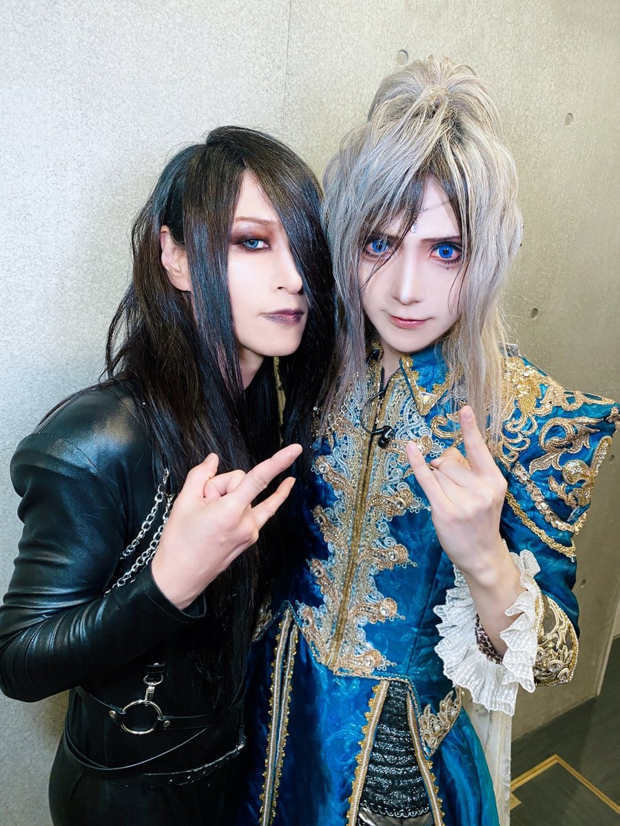 LINE CUBE SHIBUYA「KAMIJO LIVE TOUR 2025 -MASTERPIECE- GRAND FINAL」にて、HIROさんと！(。・_・。)/📸
去年浅葱さんのツアーでお世話になりました〜！✨今回ご一緒できて良かったです！🌹