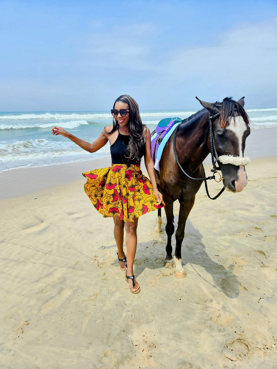 RachelEdohoEket's tweet image. Spent a day at the beach and got to ride on a horse for the first time! We're friends now 🤣
Let the summer adventures continue!
@fitlea
#summer
#beach
#relax
#Horses