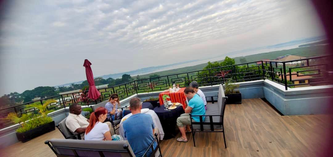 OssieEvents's tweet image. *LUNCHTIME ESCAPE!

Need a serene break?  Head to Nimaro Courts, Victoria Estate, Busambaga, Entebbe and  Enjoy great food, calm elegance, and stunning Lake Victoria views. Why wait? Book now: CALL: +256771592211 or WhatsApp +256771592209.
Email: bookings@nimarocourts.com