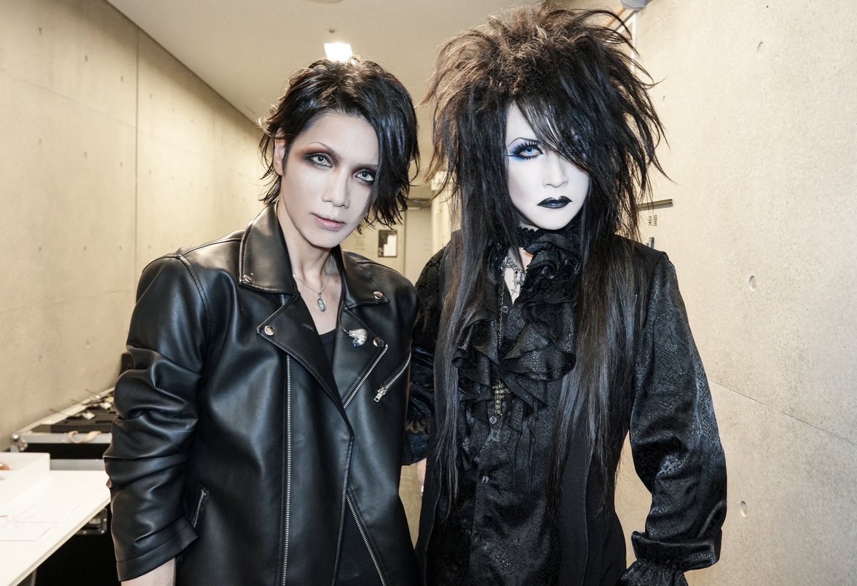 rhedo_shigure's tweet image. #KAMIJO LIVE TOUR 2025
-MASTERPIECE- Grand Final
LINE CUBE SHIBUYA(旧 渋谷公会堂)
麗しき #Mana様 と📸
僕が昔やっていたバンドを覚えていてくださり感激でした😀