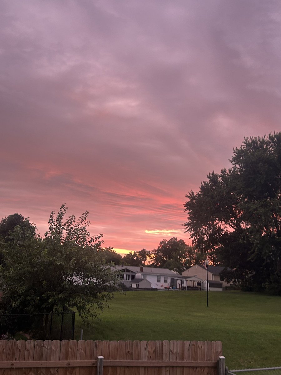 timbutz70's tweet image. @capitalweather Another gem from this morning. Photo taken in Pasadena, Md.