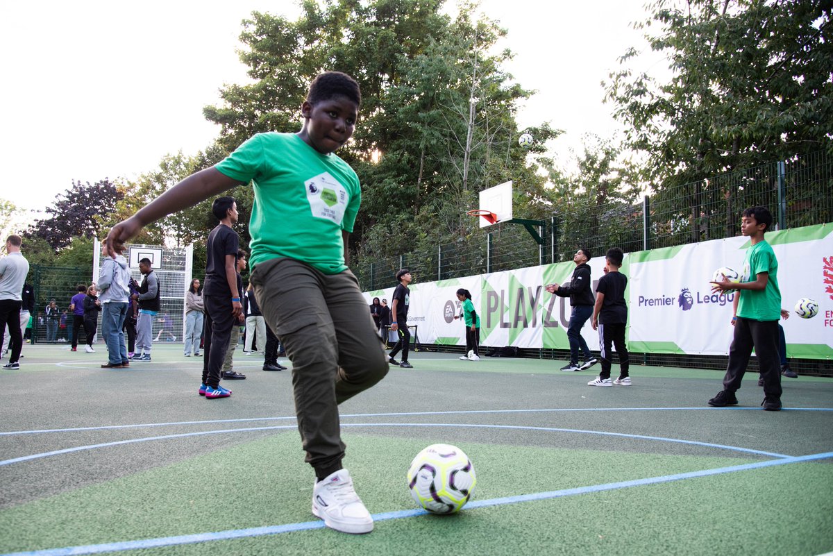 AVFCFoundation's tweet image. We have NEW PlayZones sessions happening in Kingstanding on Wednesdays for boys going forward ⚽️🏃🏽
PlayZones are safe, inclusive and accessible outdoor facilities that bring communities together through recreational forms of football and a range of other sports.
Join this…