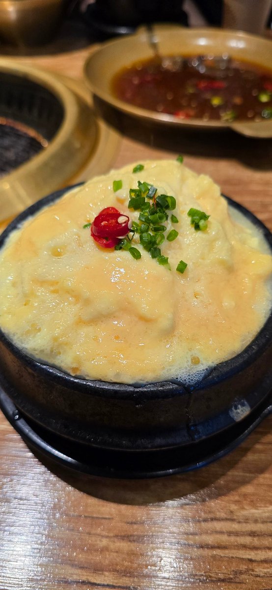 初韓国旅行記✈️
昼ごはんにカンジャンケジャン、
サルチサル、ケランチムを食べて
大満足でした😋
  #韓国旅行
 #カンジャンケジャン
 #骨付きカルビ
 #ケランチム
 #オダリチプ