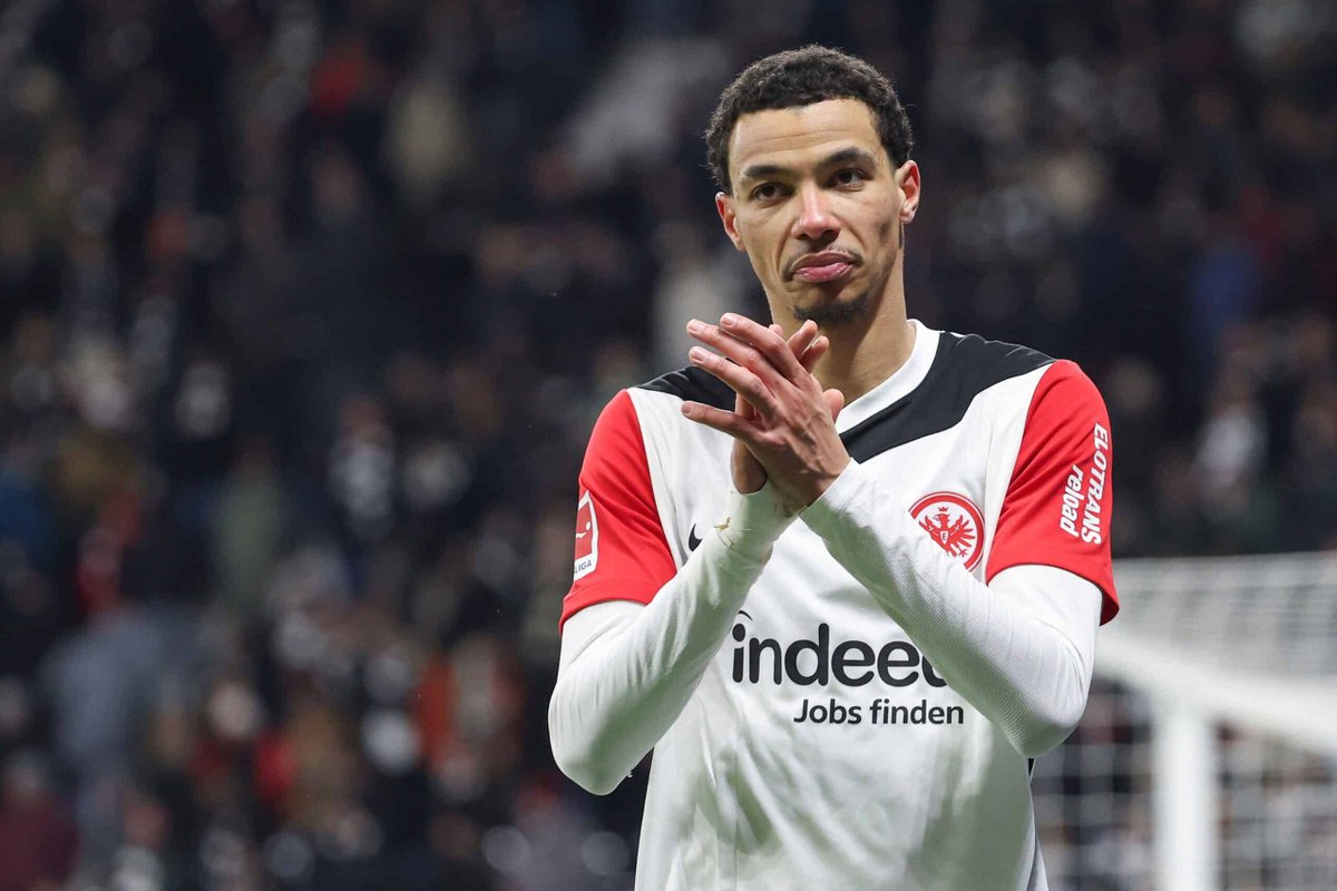 SkySportsLyall's tweet image. w/@MarkMcAdam: #LiverpoolFC and #EintrachtFrankfurt reach total agreement in principle worth £79m for Hugo Ekitike (£69m + around £10m in add-ons). More on @SkySportsNews through the day: skysports.com/football/live-… #LFC