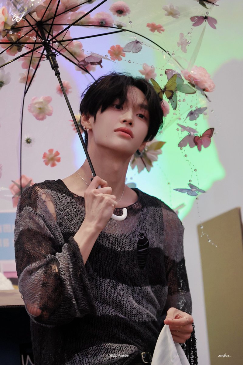 wantbin_'s tweet image. 250721 yeti
#라이즈 #원빈