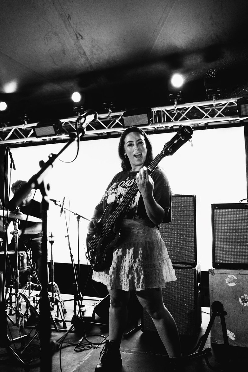 RIVIA_BAND's tweet image. Still not over @IsleOfWightFest with @This_Feeling, here’s another little piccy spam from the best @romytakesphotos ❤️