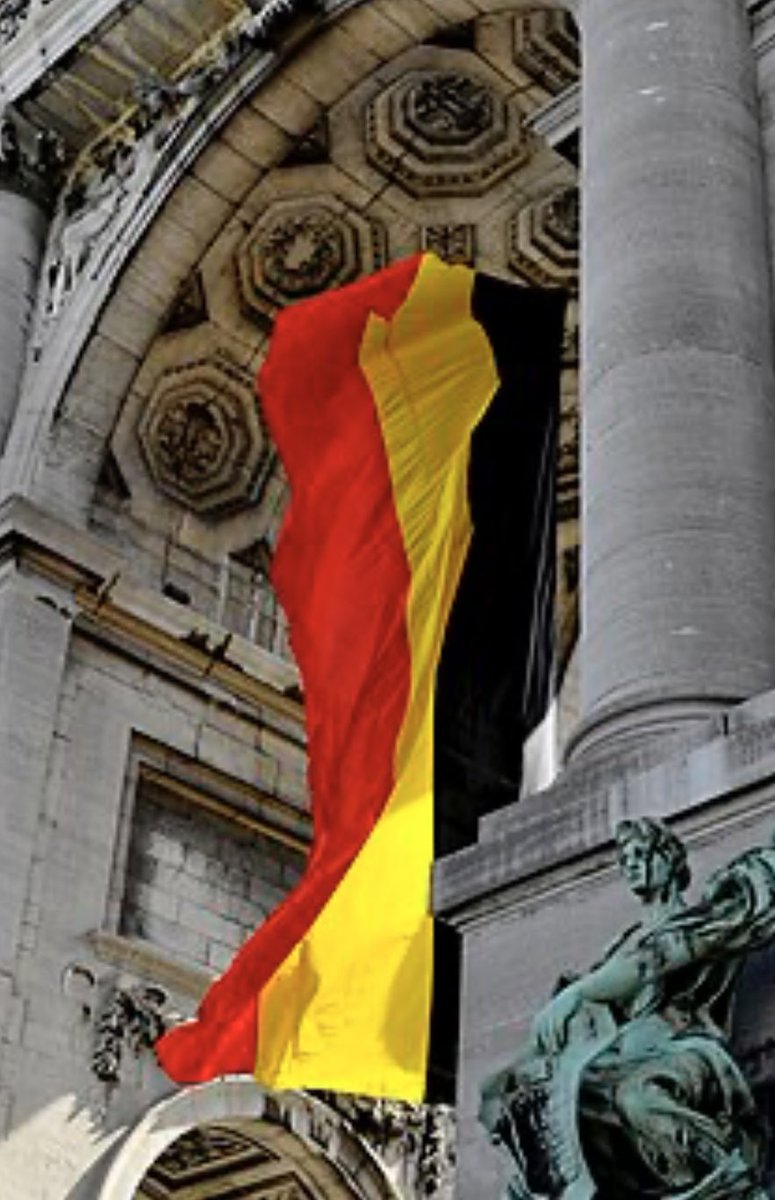 ducarmedenis's tweet image. A travers les paroles des hymnes nationaux souvent un peu désuètes, il y a pourtant dans la Brabançonne un final qui nous rappelle qu’un pays c’est d’abord un territoire de valeurs à porter et à défendre : « la loi, la liberté ». Les combats à mener seront encore nombreux pour…