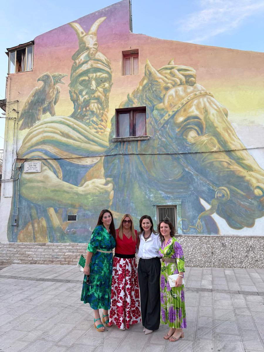 Zëvendësministrja për Evropën dhe Punët e Jashtme, Znj. Silda Anagnosti Çepe mori pjesë në një event artistik të organizuar në qytezën arbëreshe Kazallveqi - Casalvecchio di Puglia. 

Në këtë aktivitet u inauguruan në prani të autoriteteve lokale dhe përfaqësuesve të diasporës,