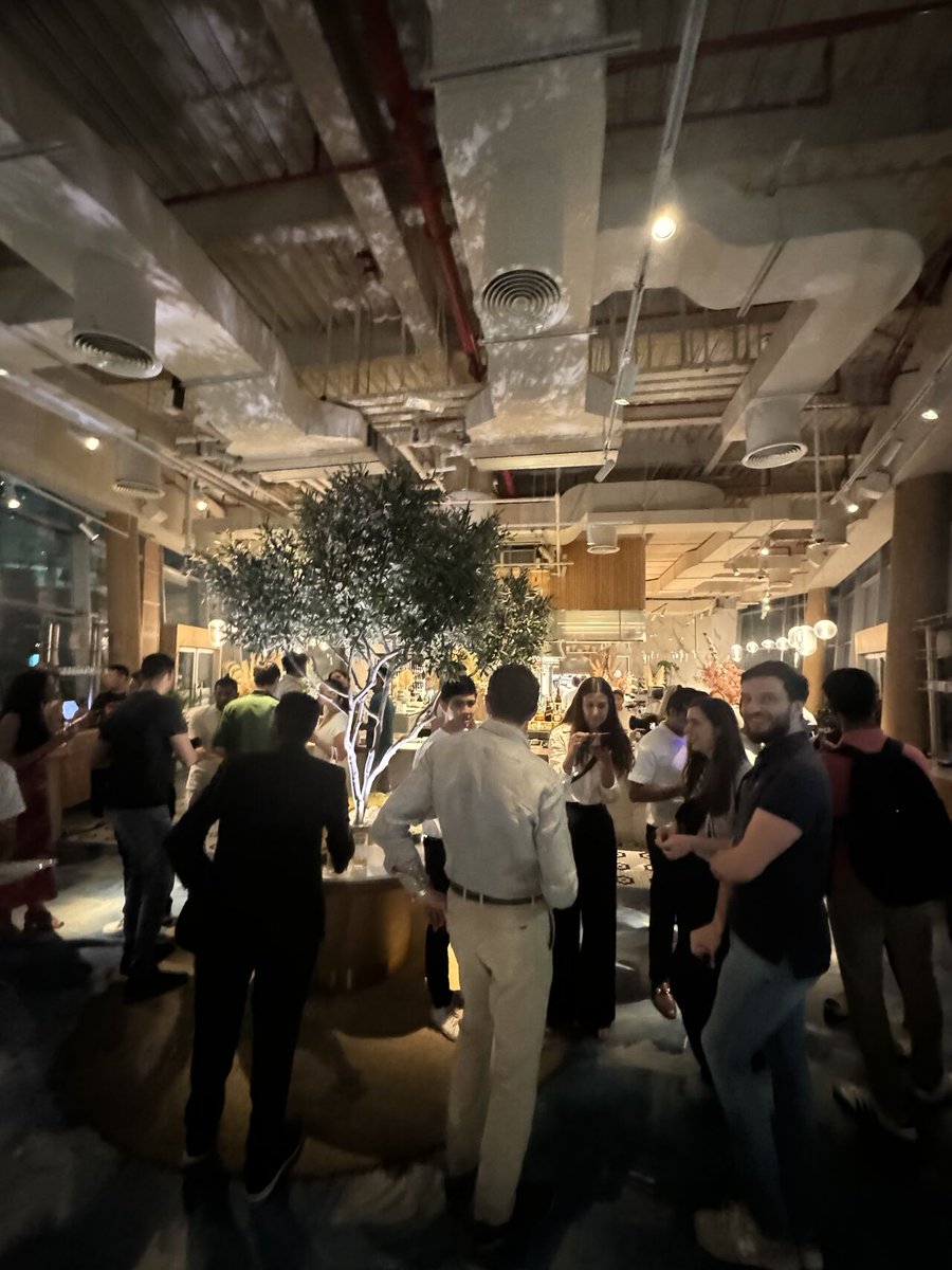 CryptoGarv's tweet image. Great time connecting with brilliant minds, builders, projects and VC's.

The energy in the Solana ecosystem is real — always a pleasure to be part of such a vibrant Web3 community in Dubai.