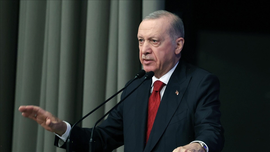Cumhurbaşkanı Recep Tayyip Erdoğan:

"(LGS iddiaları) Biz sınav güvenliği konusunu son derece hassas bir şekilde ele alıyoruz. Türkiye’nin sınav güvenliği konusunda ne kadar başarılı olduğunu cümle alem bilir."