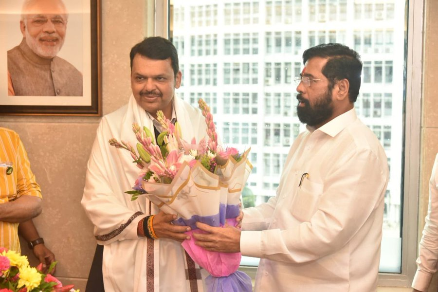 MarathiRT's tweet photo. महाराष्ट्राचे लोकप्रिय नेते मुख्यमंत्री श्री देवेंद्रजी फडणवीस यांचा आज वाढदिवस. वाढदिवसाच्या हार्दिक शुभेच्छा

@Dev_Fadnavis
सर.   लोककल्याणाचे काम आपल्या मार्फत सदैव घडत राहो 🙏 तेवढं त्रिभाषा सूत्राचं तूर्तास बाजूला राहू द्या ही विनंती. https://t.co/T8hS3o8FPf