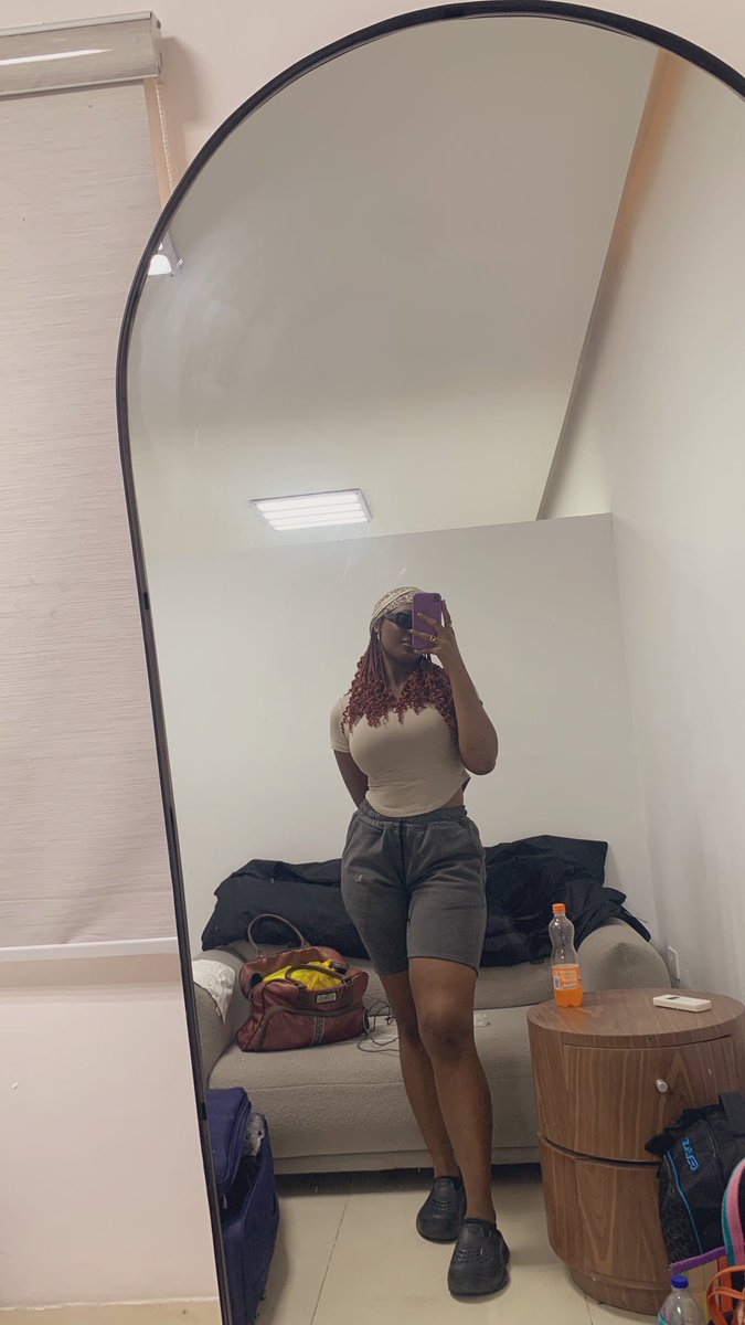 …and it’s a wrap on the set of lekki (the series) 🎬
i wore 7 millions caps, my head feels heavy now. 
1. associate producer (first time)
2. production manager 
3. costumier (first time—was plunged into the role like rock in a frozen lake)
okay, that’s 3 but still—yay me 👏🏾