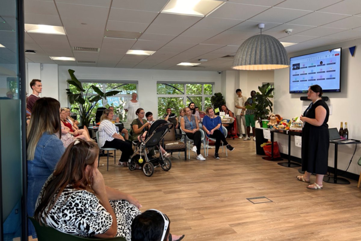 hannahsmithPDSA's tweet image. A massive thank you to @NHS_SBS who have raised a whopping £1049.32 for @PortsmouthDSA during their Gameshow Showdown – One Day Challenge!
They had a day jam packed full of games and competitions including a Scavenger Hunt, Bingo, a bake off and a fancy dress competition! 💚