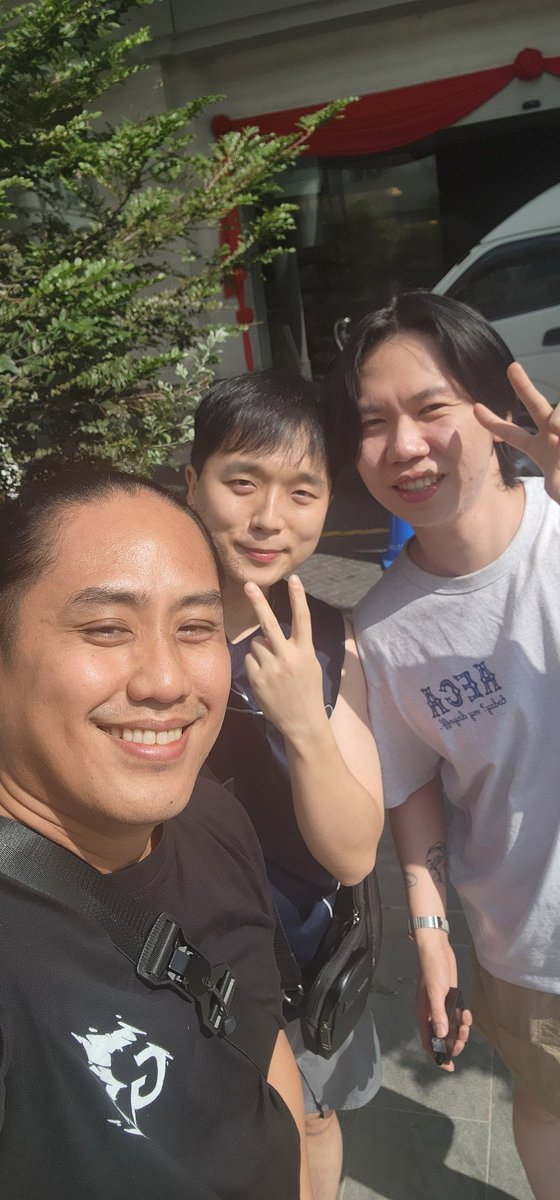 markibanez's tweet image. Just meeting some friends from Korea ❤️‍🔥
@jayonchain247