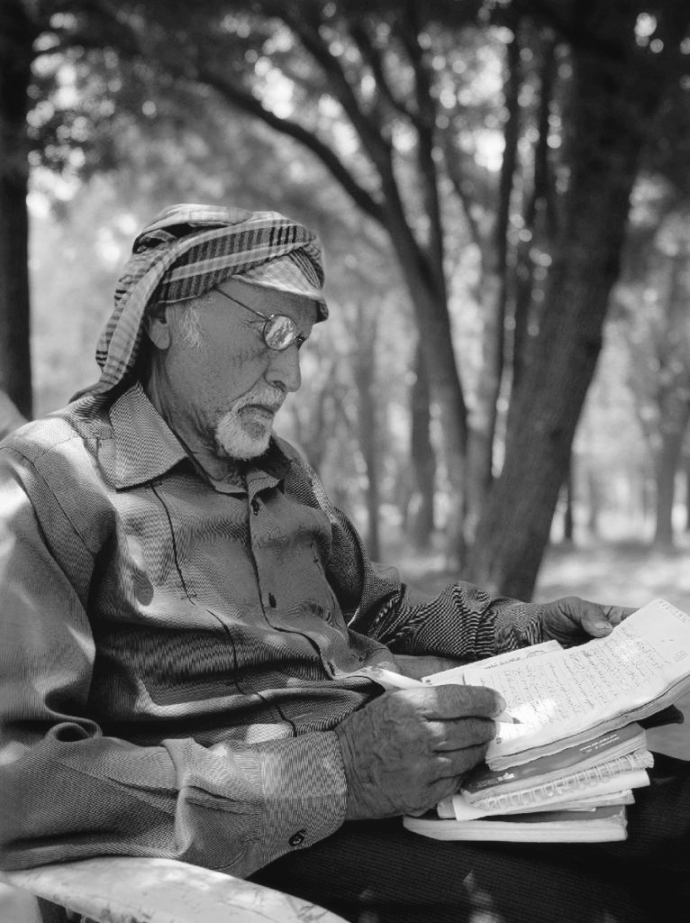 Aboodjk54's tweet image. 📝🇵🇸
⤵️
My father was sitting on a mattress laid out beneath the shade of an ancient olive tree, its roots extending deep into our sacred land, as if clutching the soil like a grandfather holding his grandchild. I called out to him gently, “Baba!” several times, but it was as if…