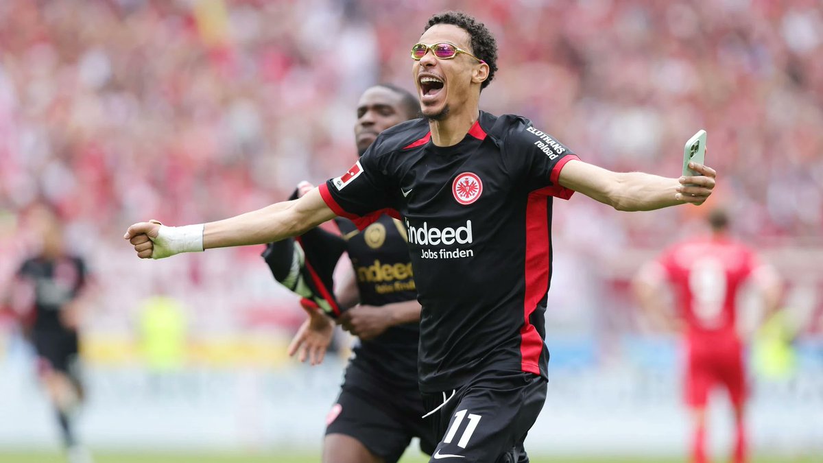 🏴󠁧󠁢󠁥󠁮󠁧󠁿 Sky Sports: principio de acuerdo #Liverpool-#Eintracht para Hugo Ekitike sea nuevo jugador Red. La operación se cerraría por algo más de 90 millones de libras