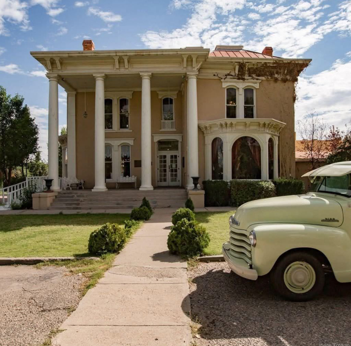 BirminghamRay's tweet image. Luna Mansion, Los Lunas NM