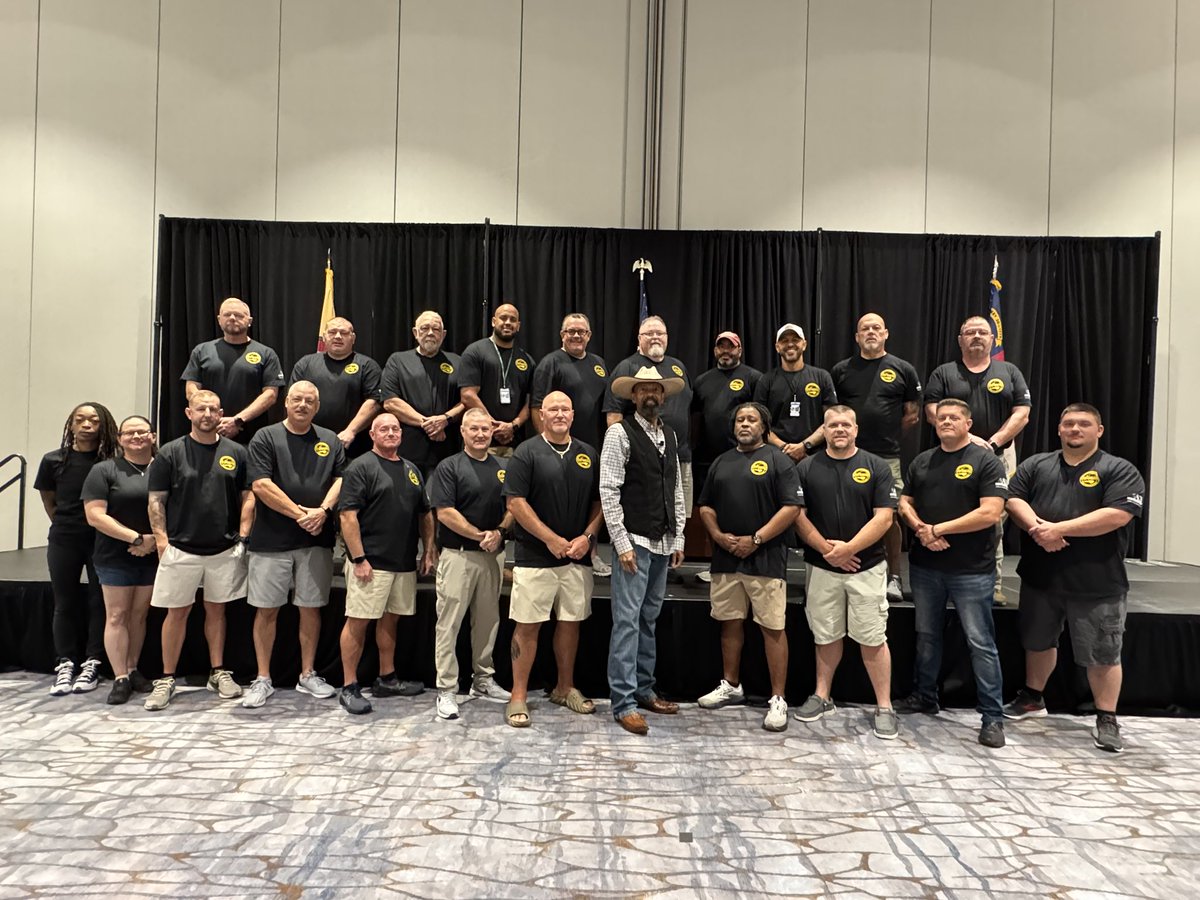 SheriffClarke's tweet image. Wishing a great school year to School Resource Officers who have the important job of keeping students and faculty safe. I was honored to speak to 610 of North Carolina’s very best! Thank you for inviting me to speak!
For booking info or media requests, contact Judy L Wilkinson,…