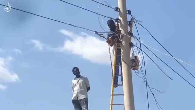 SudanTribune_EN's tweet image. Sudan's government on Sunday pledged to restore electricity to the war-ravaged capital Khartoum by the end of September, a key step in its ambitious plan to make the city safe for residents to return.
sudantribune.com/article303083/